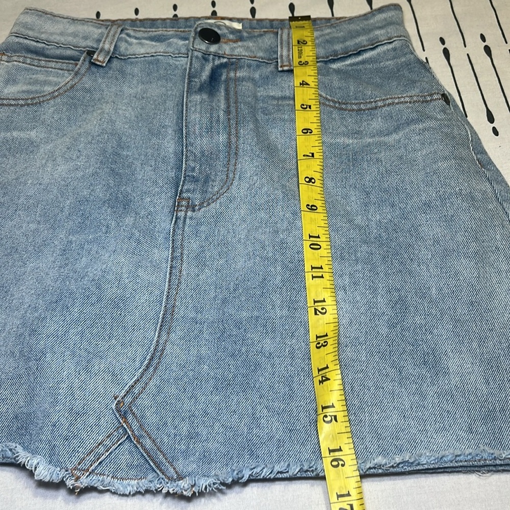 91 Cotton On “A-Line Mini” Denim Skirt. Size 6 - Picture 4 of 6